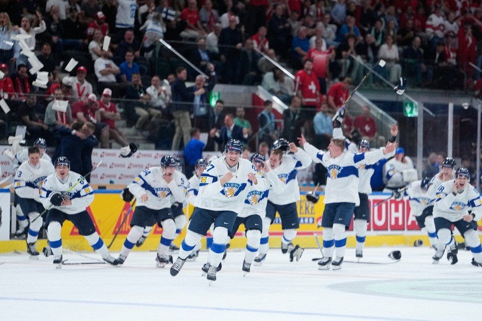 Mondiali di hockey, la Svizzera crolla all'overtime: Finlandia campione