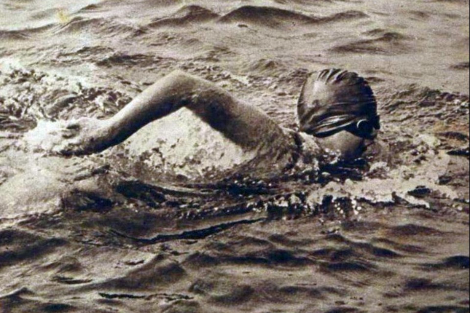 Record nella Manica: è una donna la più veloce nel nuoto