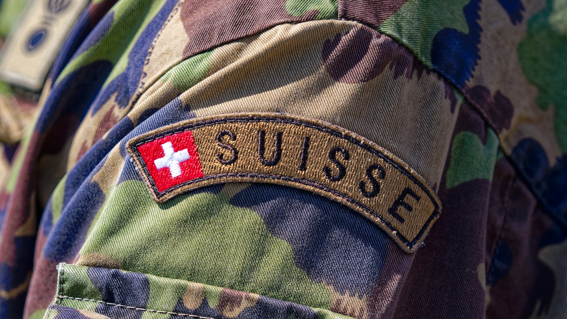 I tempi d'oro per i furbetti che vanno a fare servizio militare in Francia stanno per finire?