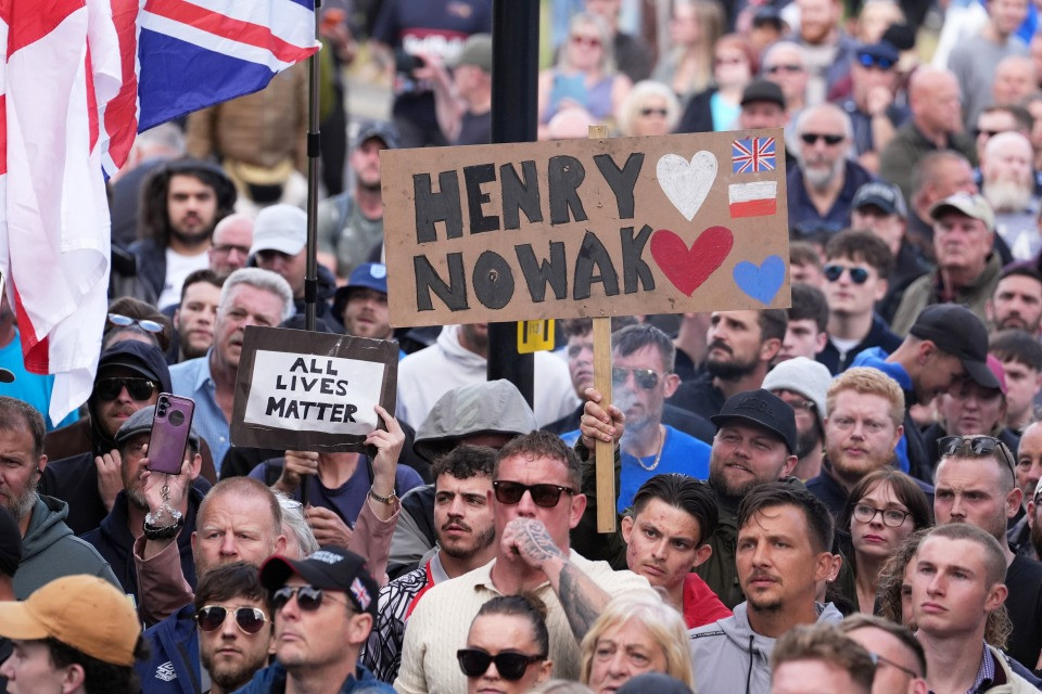 «Non riesco a respirare»: la morte di Henry Nowak e l'errore della polizia britannica