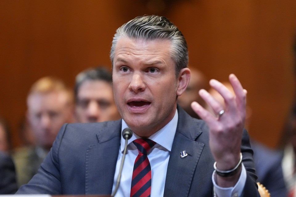 Hegseth blocca le promozioni di una donna e due afroamericani