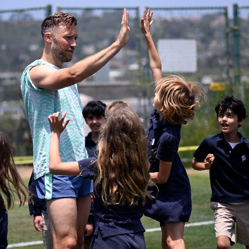 A San Diego la Nazionale si allena con i bambini della scuola