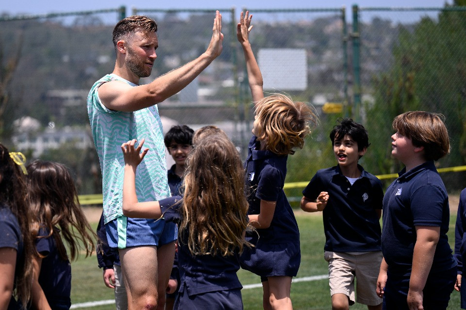 A San Diego la Nazionale si allena con i bambini della scuola