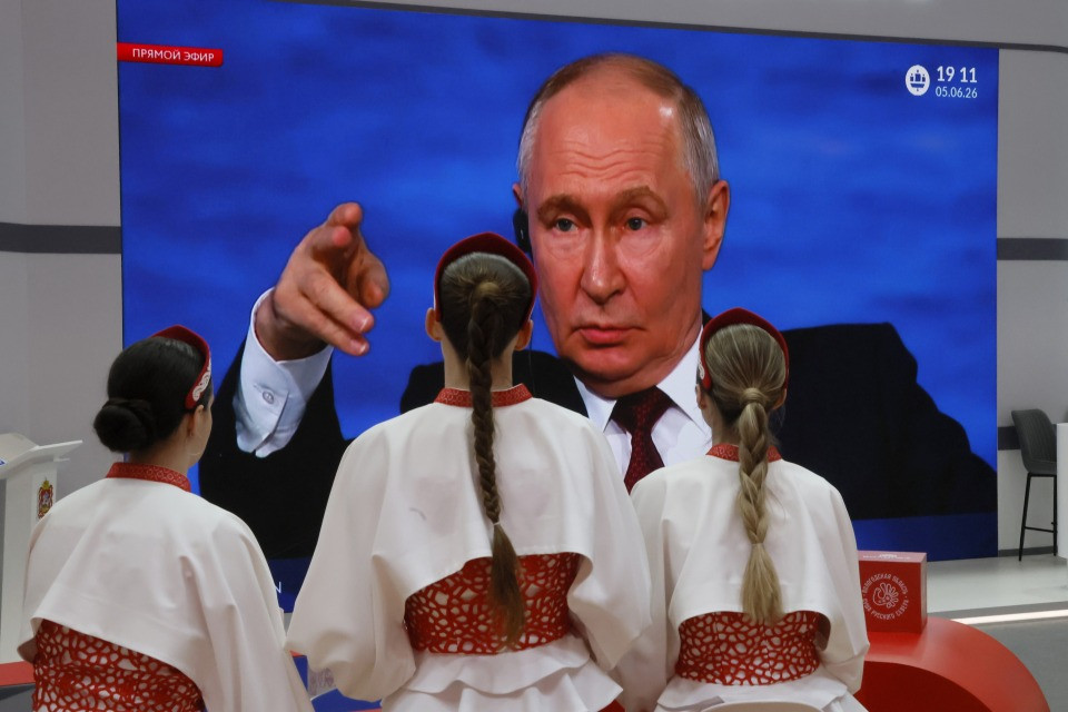 Putin chiude a Zelensky e ringrazia Trump: «Ai nostri soldati dico, lavorate fratelli»