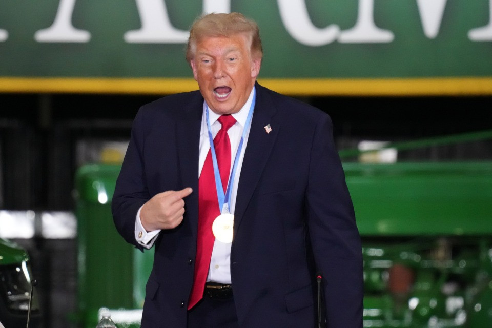 Trump: «In Iran dovevamo spegnere un incendio e abbiamo finito»