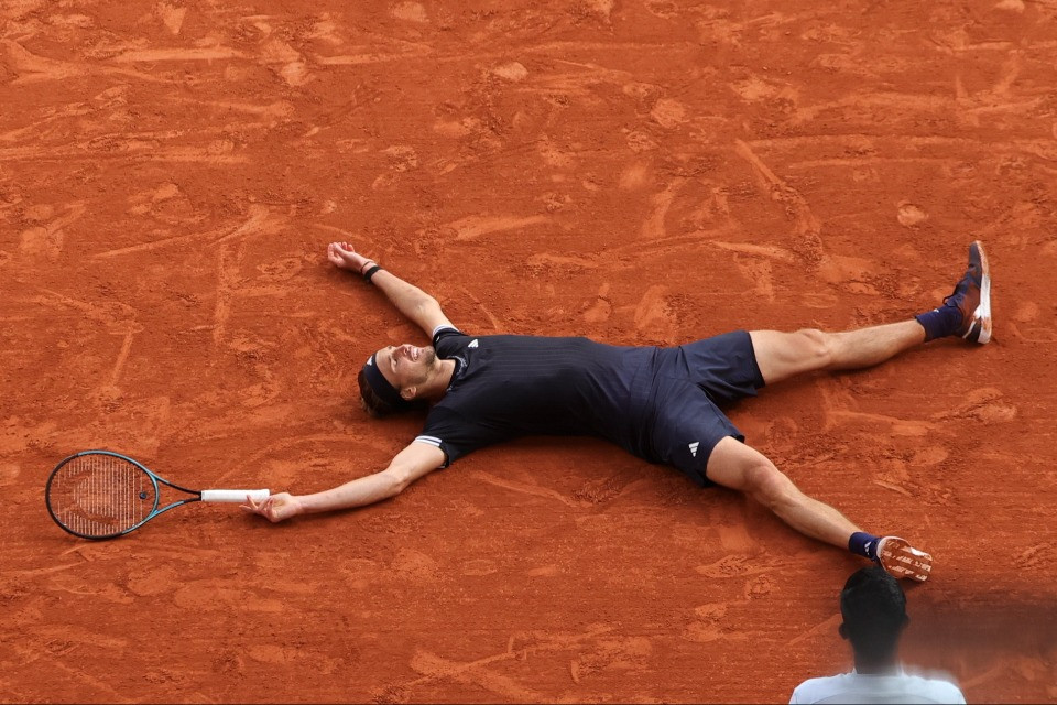 Alexander Zverev è il re di Parigi: battuto Flavio Cobolli, ecco il primo Slam