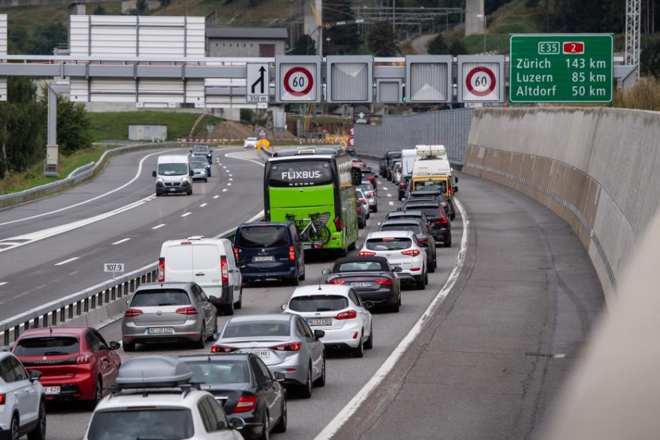 Traffico di rientro, 5 chilometri al San Gottardo