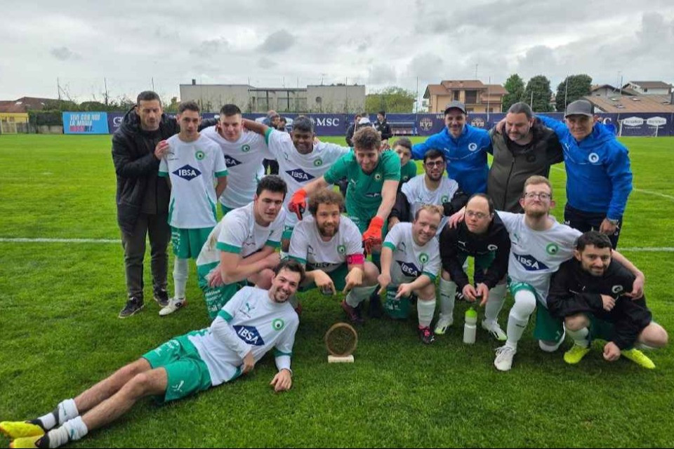 Bottani torna in campo per i Camaleonti assieme a Kubi e Sabbatini: «Un Goal all’Inclusione»