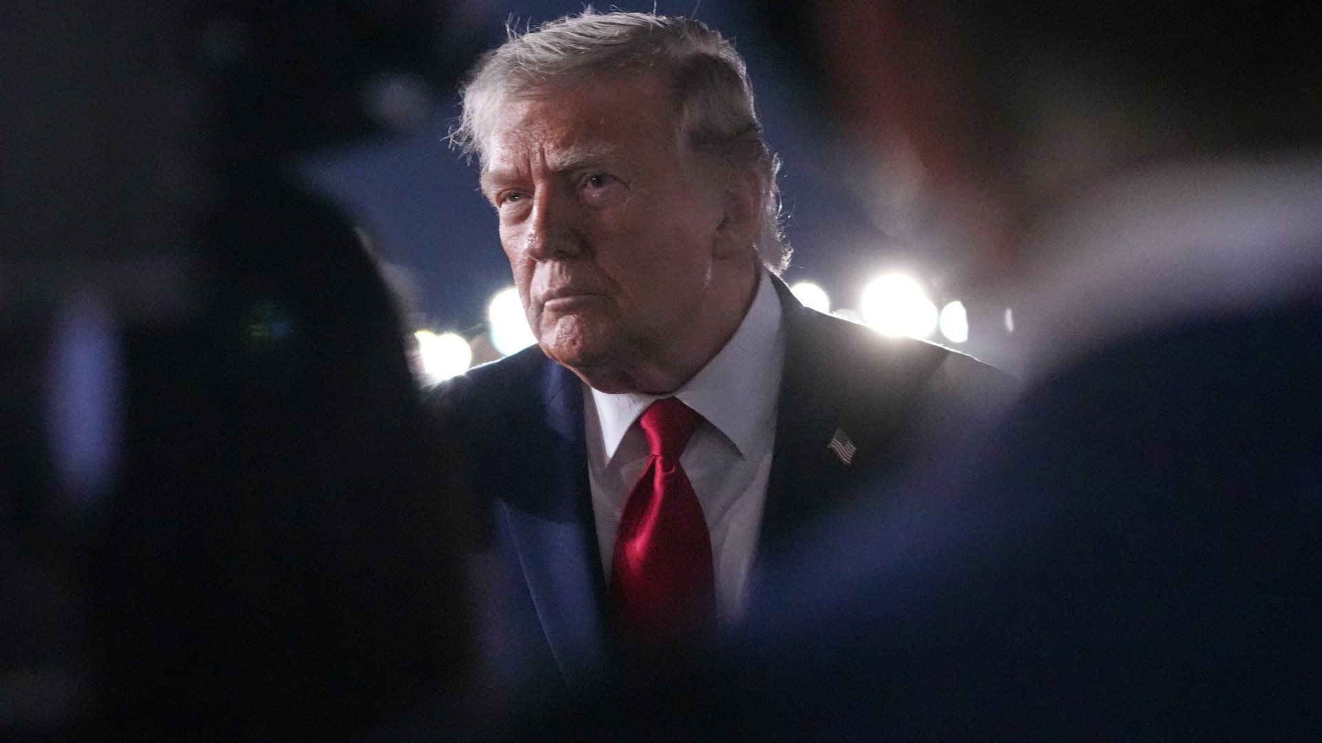 L'ira di Trump: «Teheran ha abbattuto un nostro Apache, risponderemo»