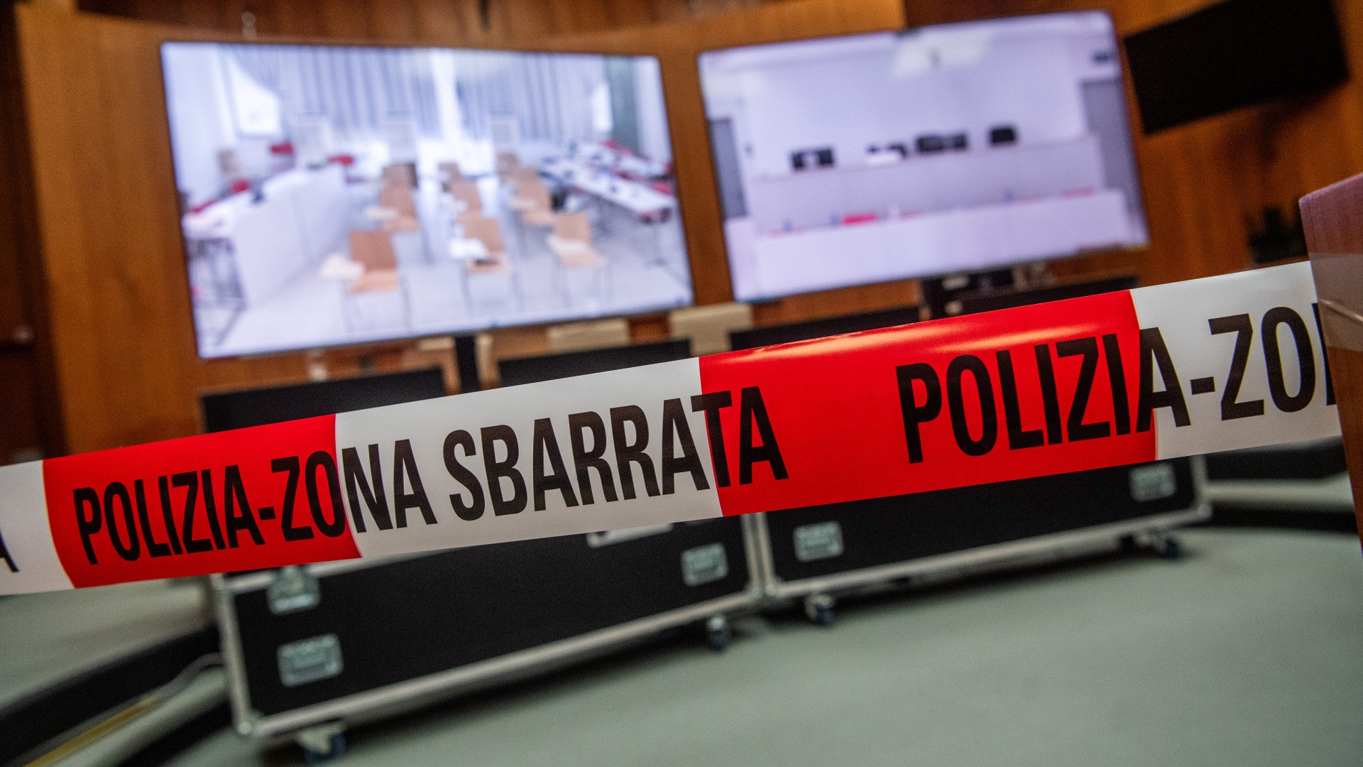 «Una banda organizzata, non degli scappati di casa»: chiesti fino a 15 anni di carcere
