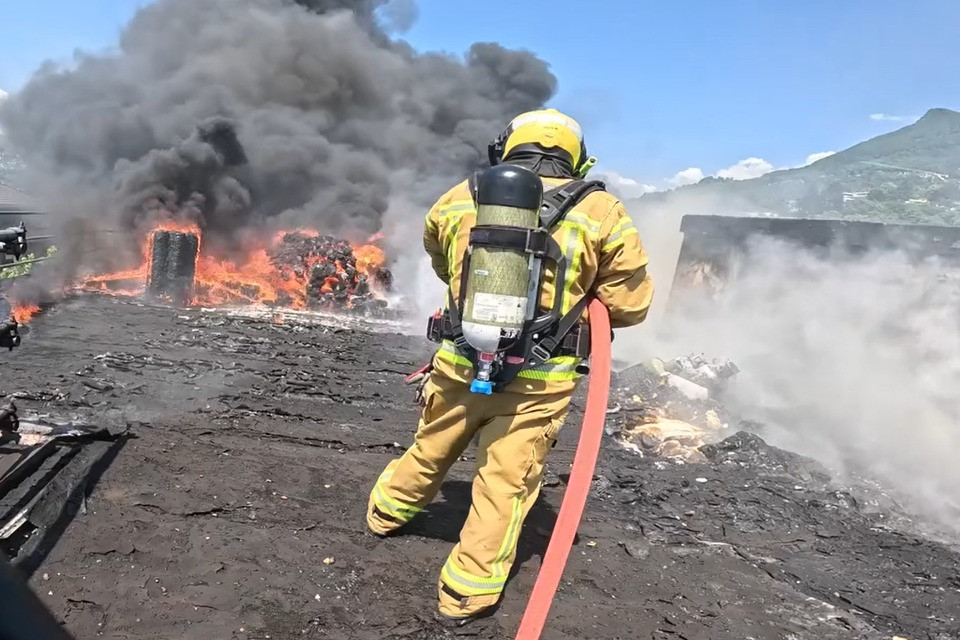 L'incendio di Cassarate visto direttamente dai pompieri