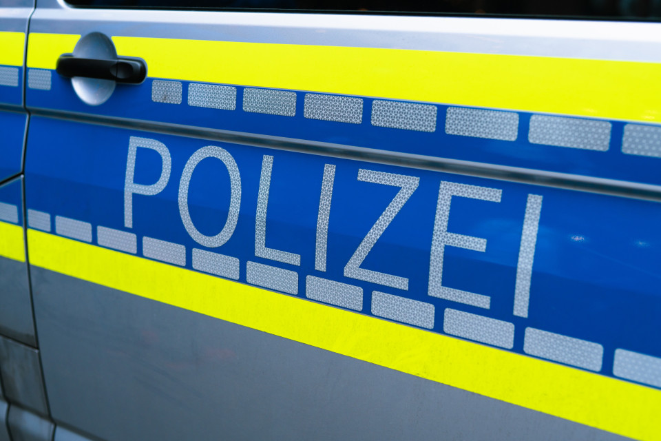 Chiede indicazioni alla Polizia per tornare in Svizzera ma viene arrestato