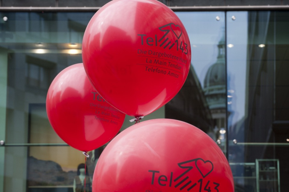 Telefono amico, un filo contro la solitudine: oltre 20 mila contatti nel 2025