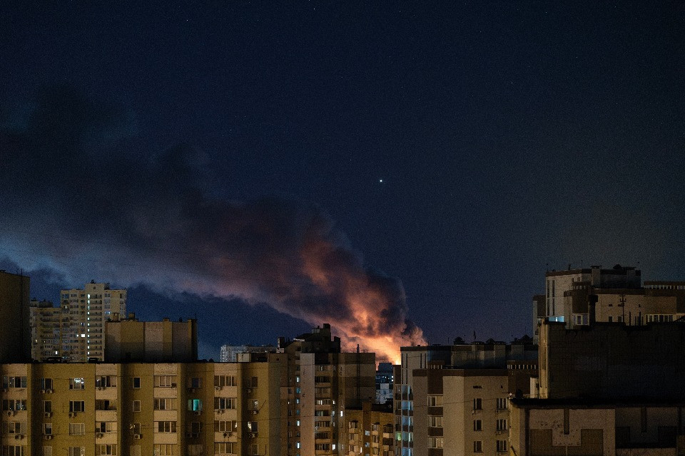 Maxi attacco di Kiev: «Abbattuti oltre 320 droni ucraini nella notte»