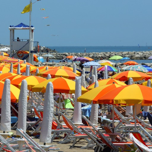 Al mare in Italia? Attenti alle «vacanze fantasma» sui social