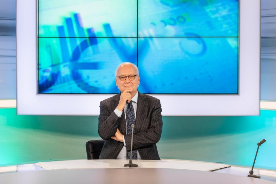 Borse e valute a metà anno