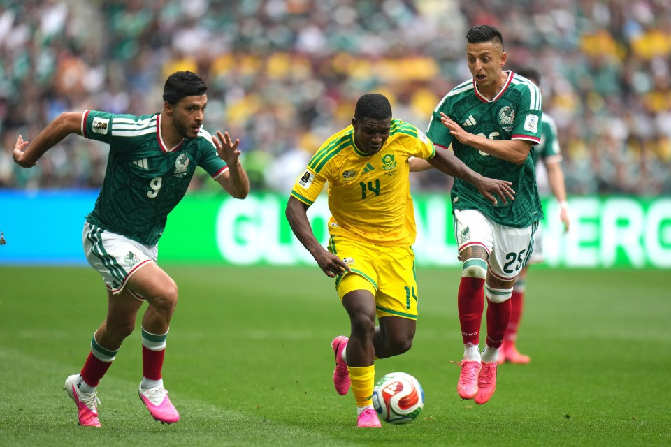 Il Messico vince 2-0 contro il Sudafrica la prima partita dei Mondiali