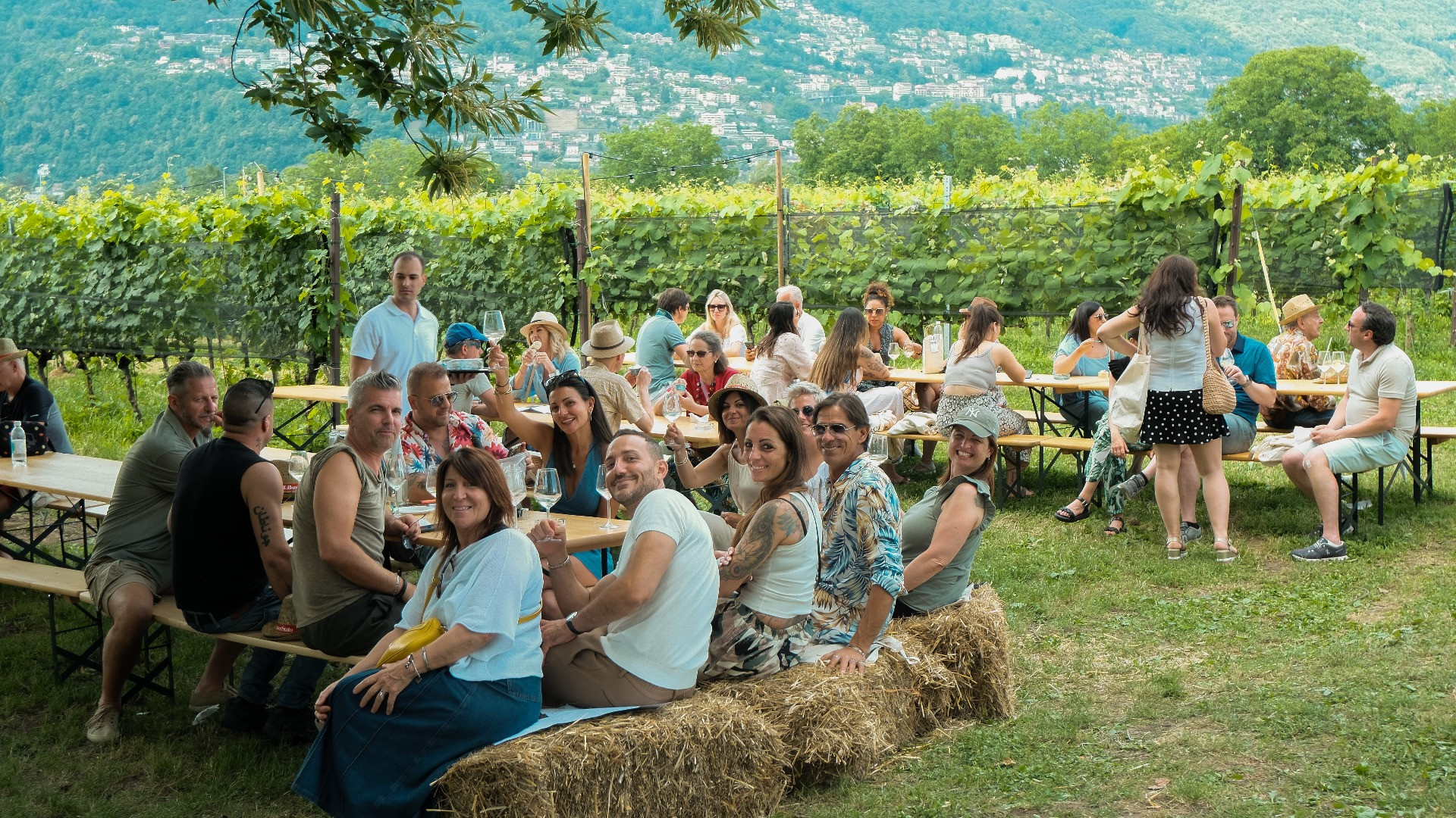 Cinquemila persone ad Ascona per il Mercato del Gusto: il Ticino celebra l’eccellenza enogastronomica