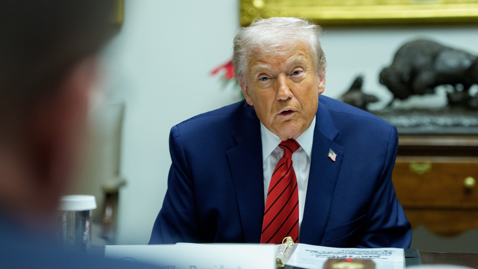 Trump: «Hormuz riaprirà dopo la firma dell'accordo di venerdì con l'Iran»