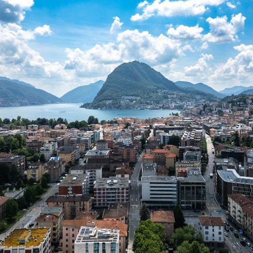 Ma quanto costa essere giovani a Milano e in Ticino?