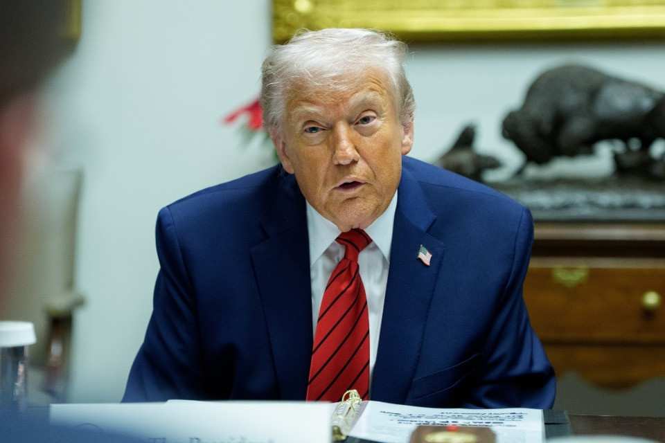 Trump: «Hormuz riaprirà dopo la firma dell'accordo di venerdì con l'Iran»