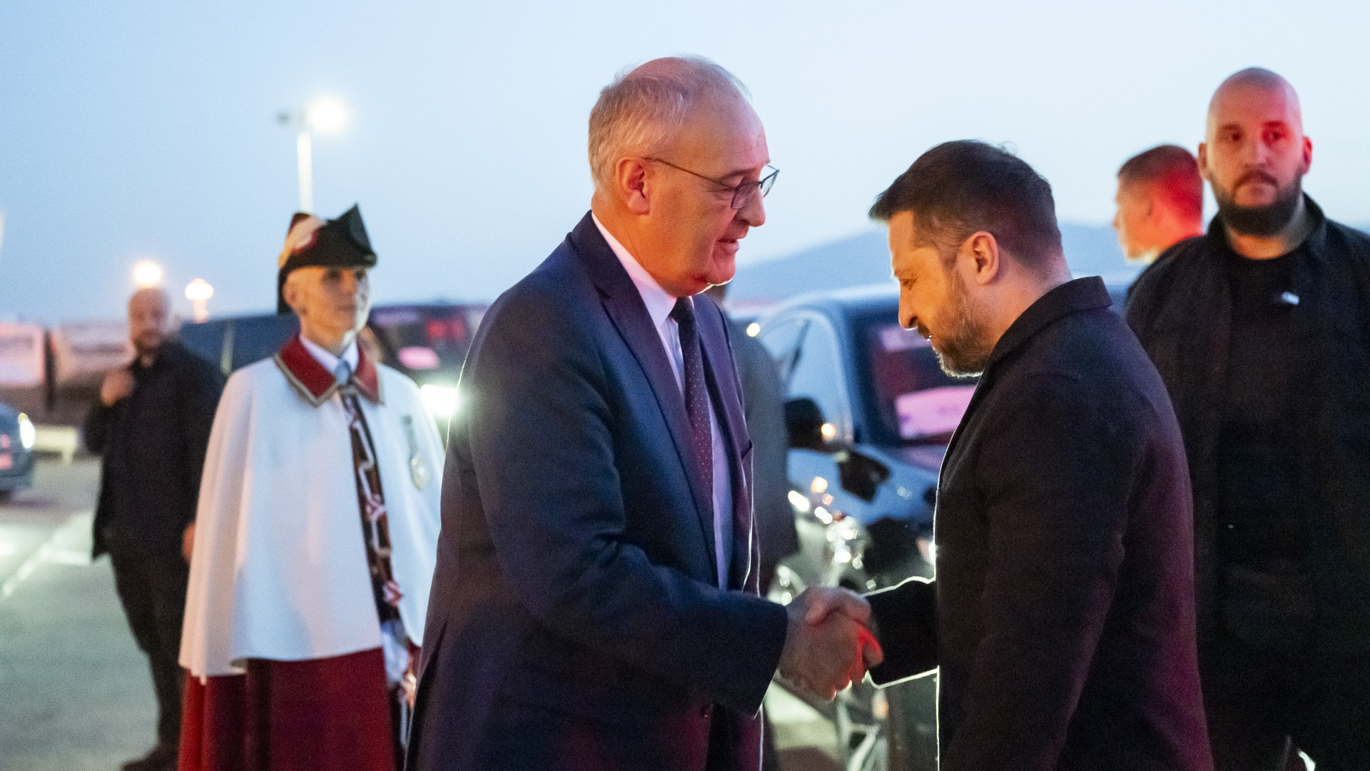 Il Cremlino: «Zelensky vuole incontrare Putin? Venga a Mosca»