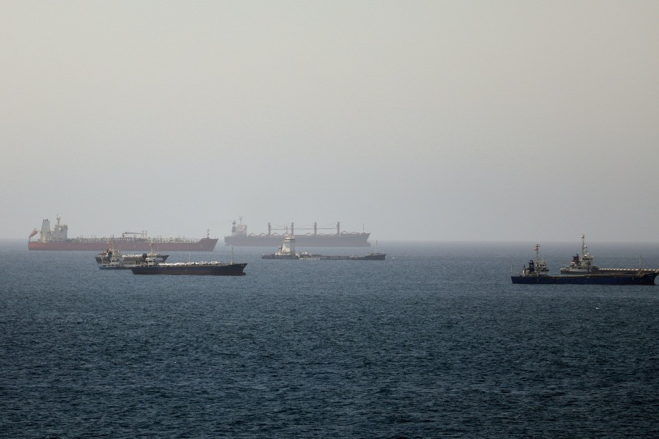 Petroliere iraniane oltrepassano la zona di blocco imposta dagli USA