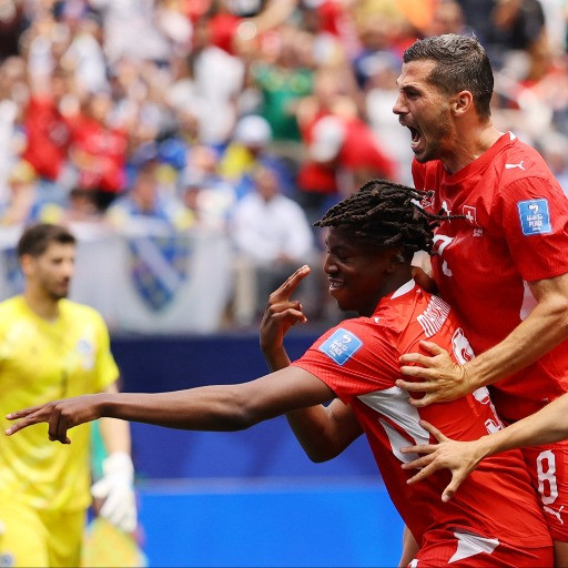 Manzambi e Vargas spaccano la partita; Xhaka torna a comandare, Akanji a giganteggiare