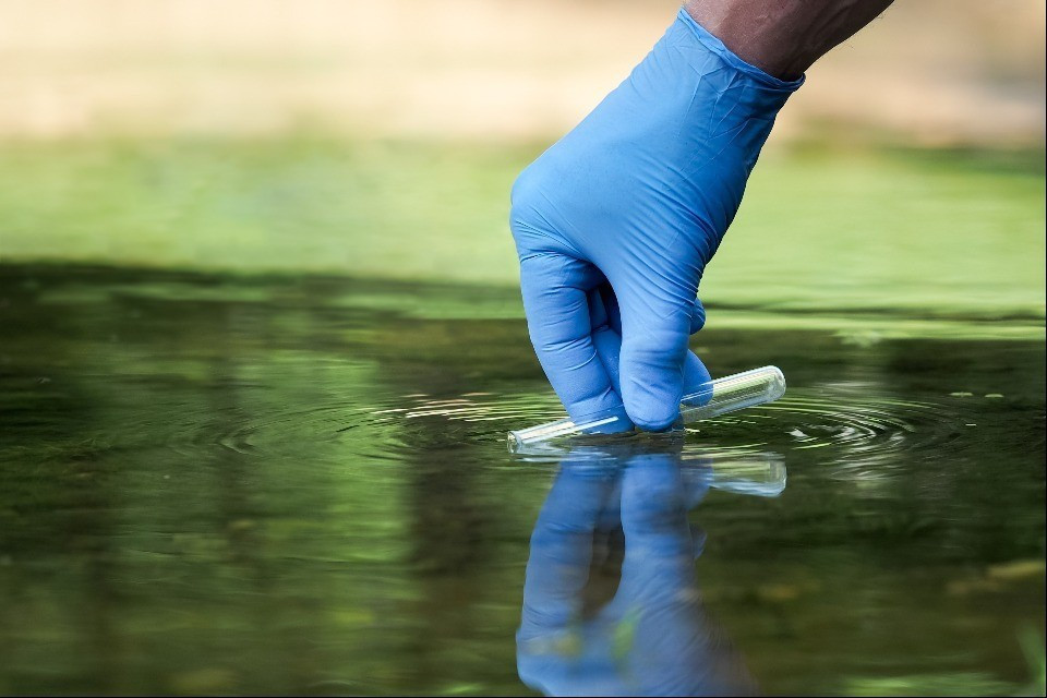 Il Nazionale vuole criteri meno severi per i pesticidi nelle acque