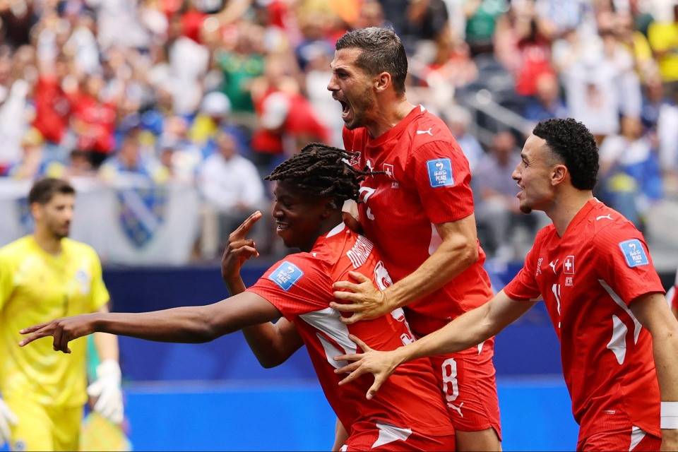 Manzambi e Vargas spaccano la partita; Xhaka torna a comandare, Akanji a giganteggiare