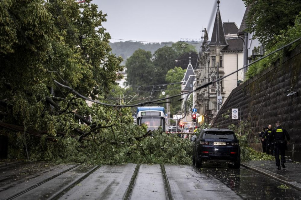 Violento temporale colpisce la città di Zurigo