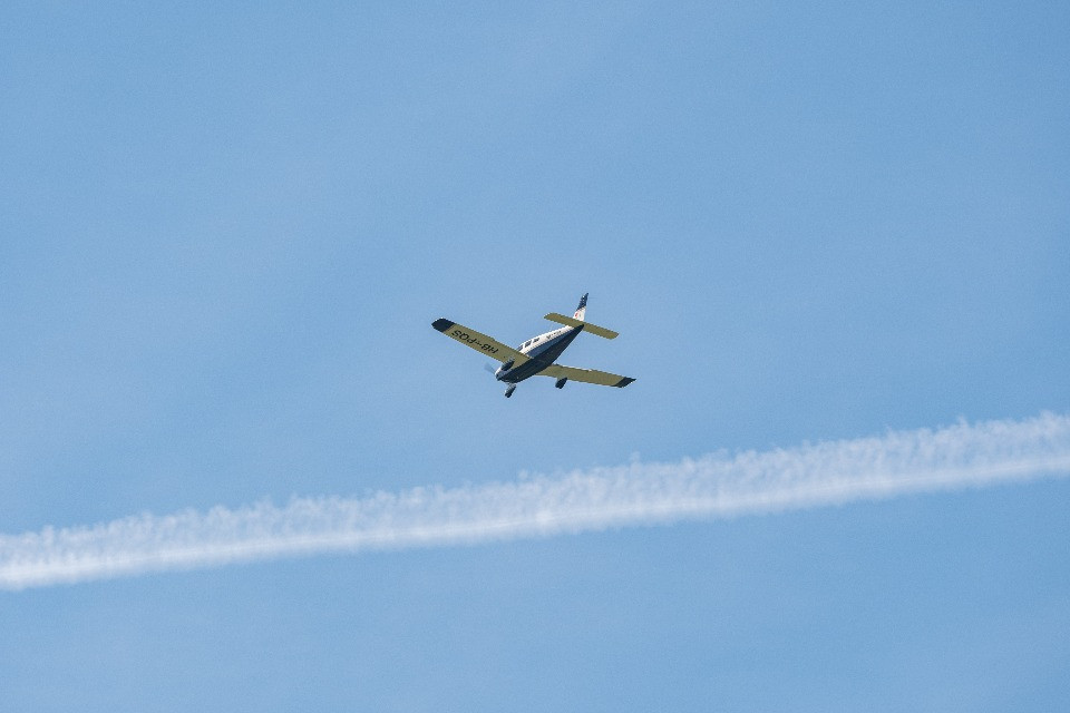 Aereo ultraleggero precipita in Valle d'Aosta, tre svizzeri feriti