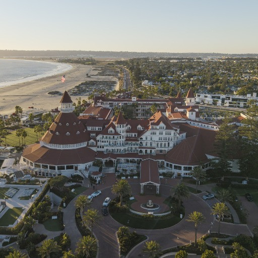 L’Hotel del Coronado e il Mago di Oz rossocrociato