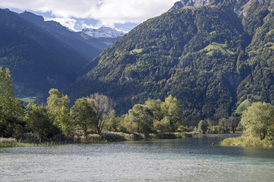 Gommone si ribalta sul fiume Reuss, disperso un bimbo di 5 anni