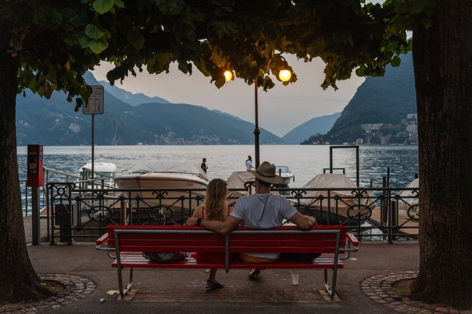 Gli albergatori già sorridono: «Il Ticino ha una strategia diversa rispetto a Como»