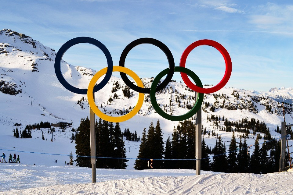 Il Consiglio federale conferma i 200 milioni per le Olimpiadi 2038: il dossier passa al Parlamento