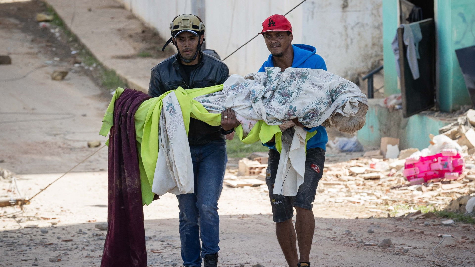 Terremoto in Venezuela, il bilancio provvisorio dei morti sale a 589 vittime