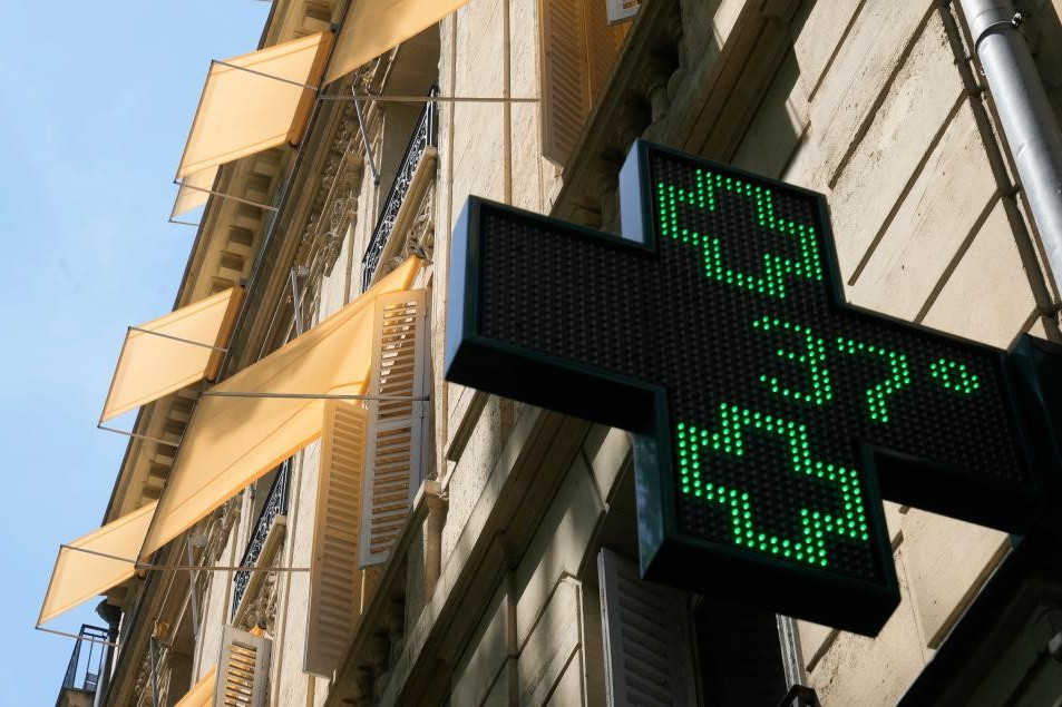 Caldo estremo in Francia, in migliaia senza corrente elettrica