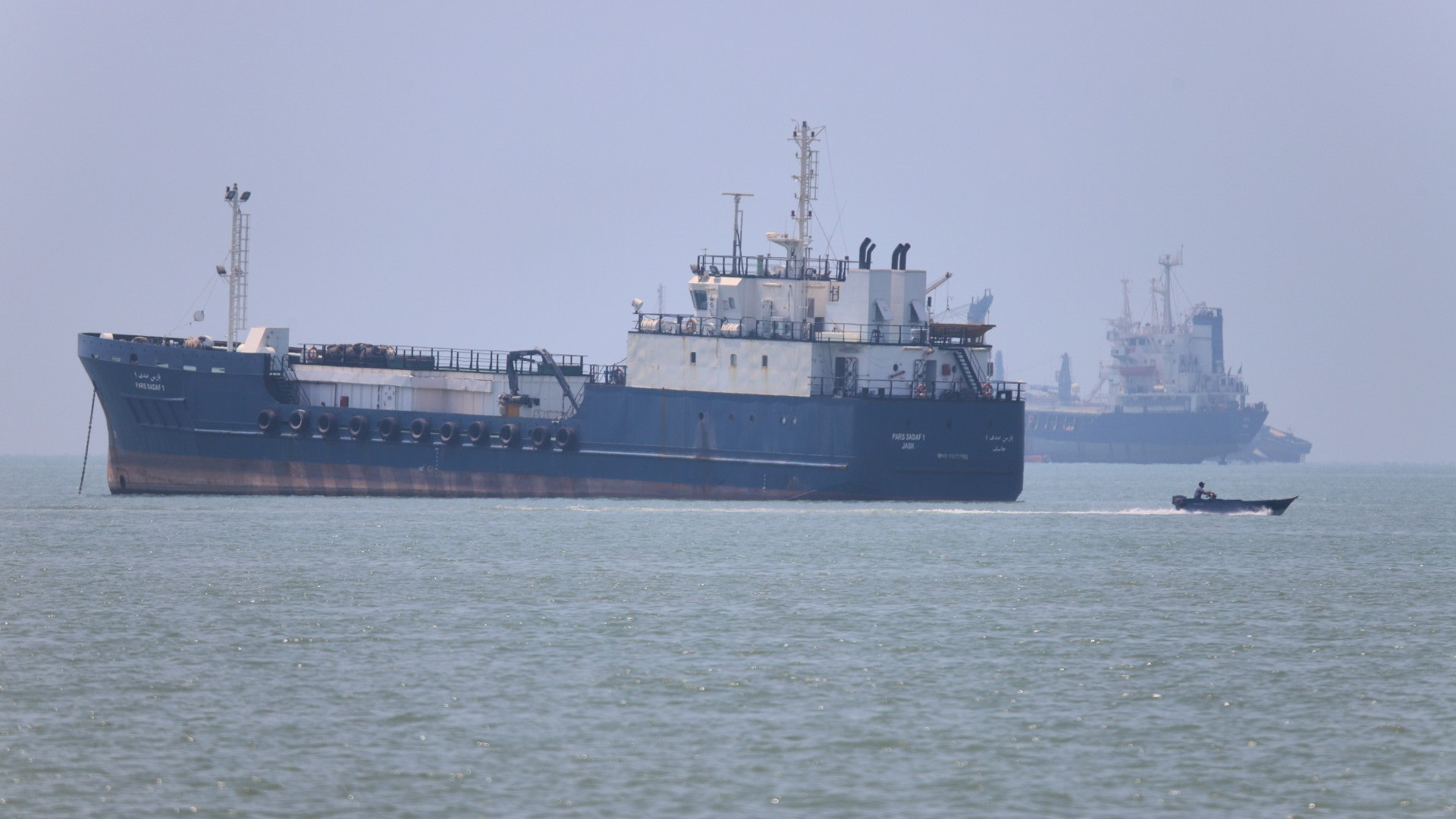 Iran: primo incontro con l'Oman per la gestione dello Stretto di Hormuz
