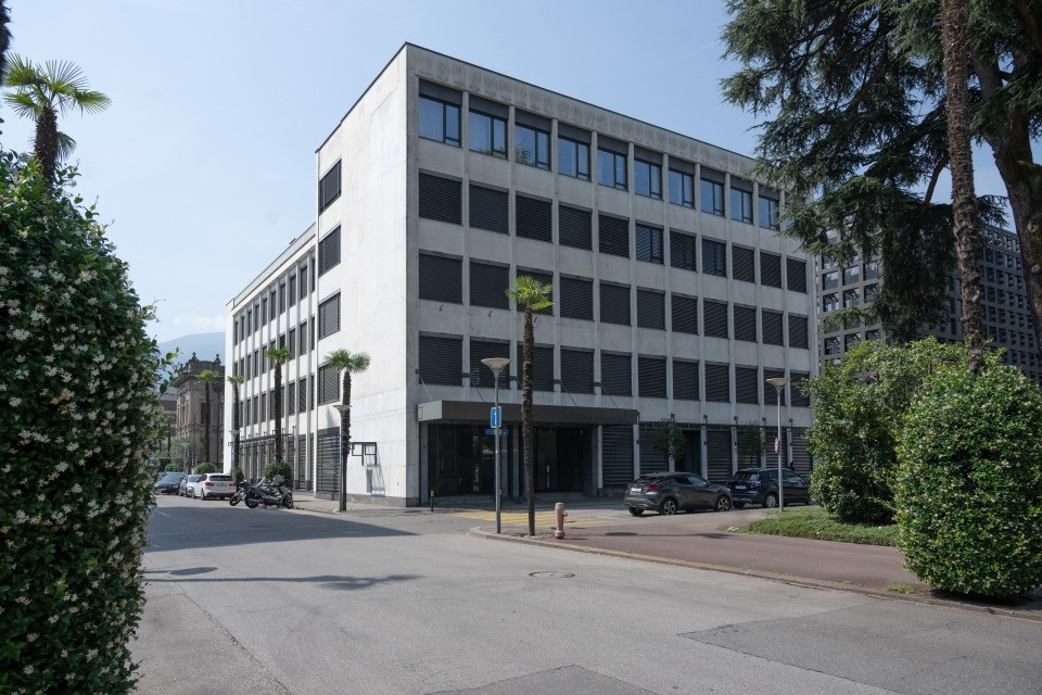 La Banca Raiffeisen cambia casa ma rimane nel cuore di Locarno