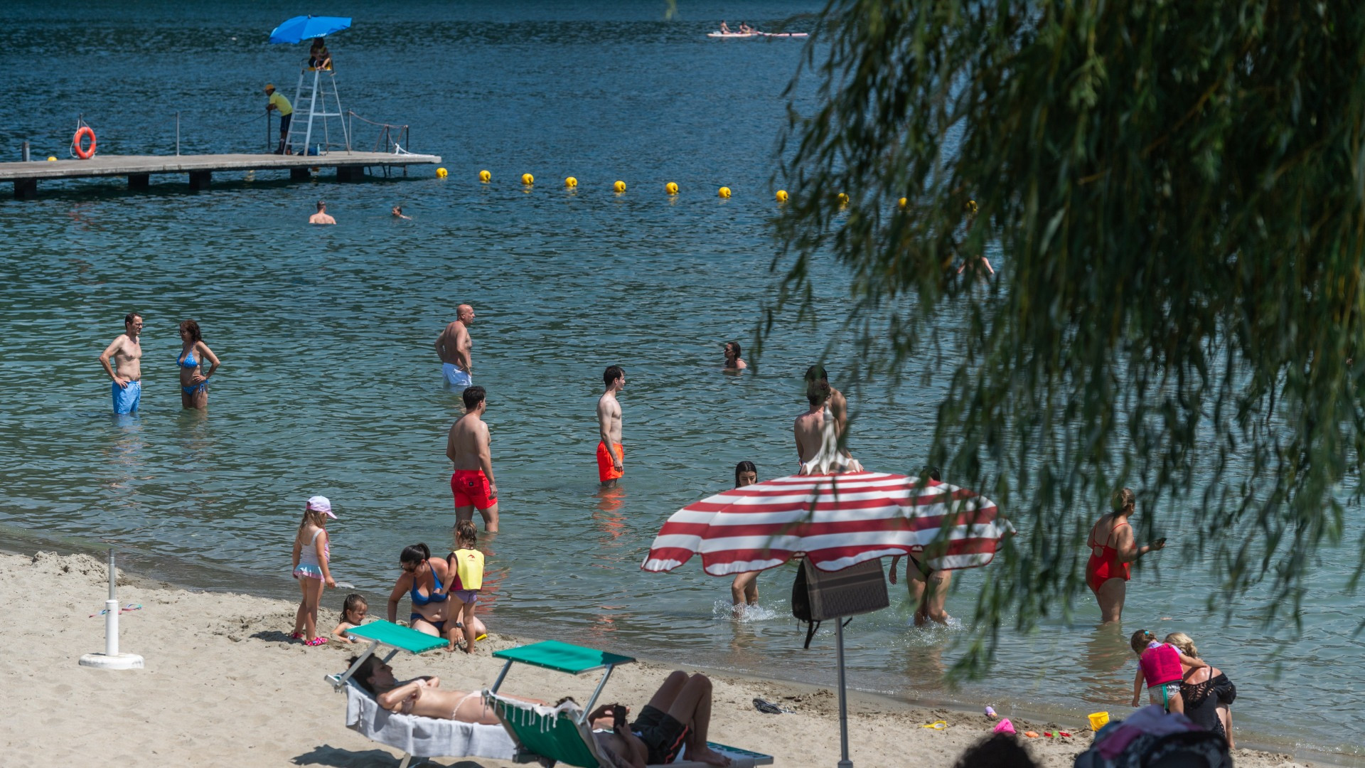 Il lago Ceresio vicino ai 29°C: i bacini svizzeri non sono mai stati così caldi a fine giugno