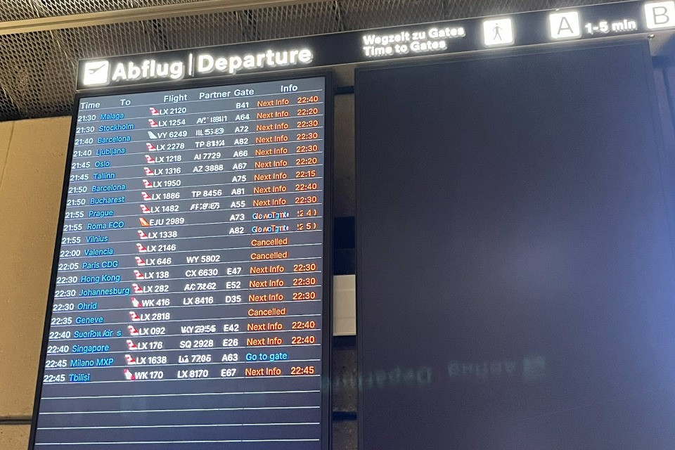 Un altro temporale si abbatte su Zurigo, paralizzato anche l'aeroporto