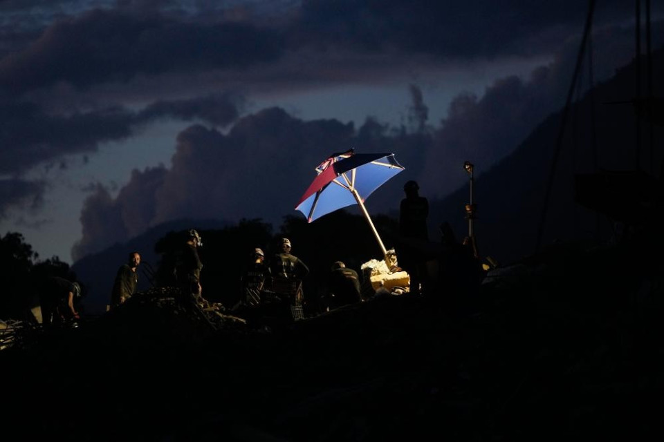 La pioggia aggrava la situazione dei terremotati in Venezuela