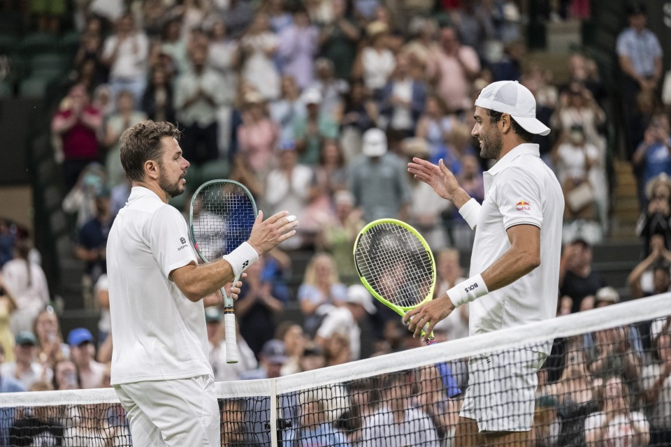 Wimbledon 2026, Berrettini regala l'applauso e l'asciugamano a Wawrinka: l'addio che fa piangere il tennis