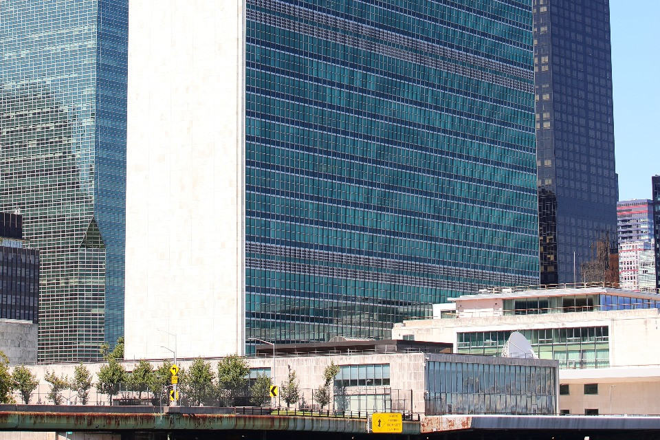 Manifestante tibetano si dà fuoco davanti alla sede dell'ONU