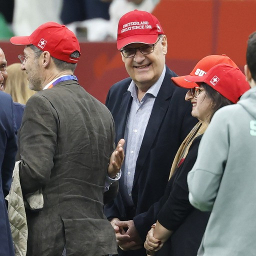 Ecco chi c’è dietro il cappellino di Parmelin