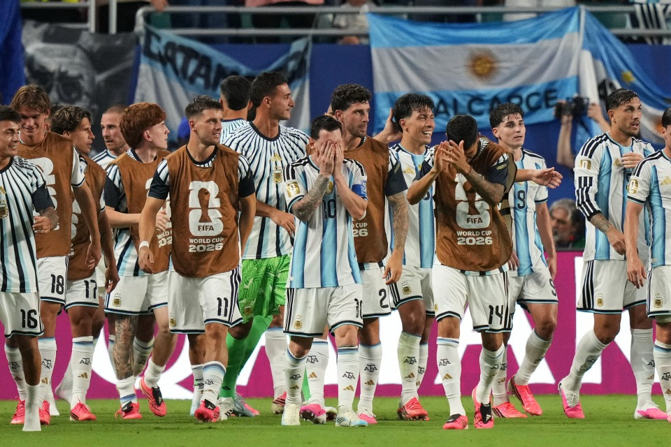 L'Argentina soffre con Capo Verde, la Colombia sfiderà la Svizzera
