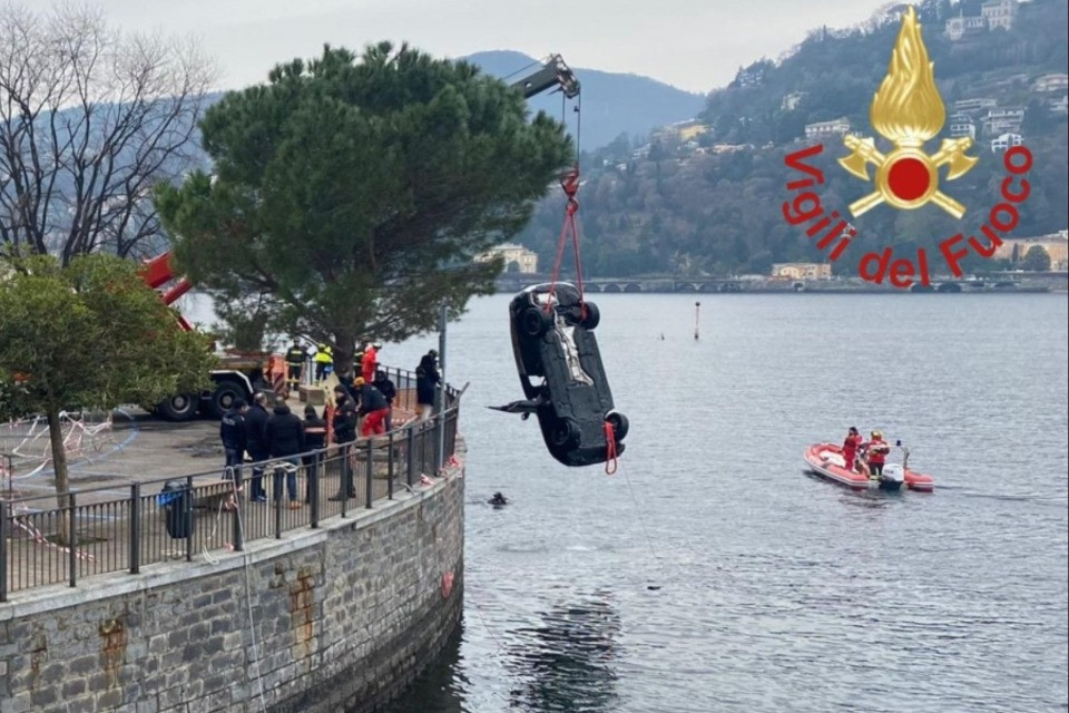 Morti nel lago di Como nel 2024, inchiesta chiusa: l’ipotesi di un difetto nell'auto è la più accreditata