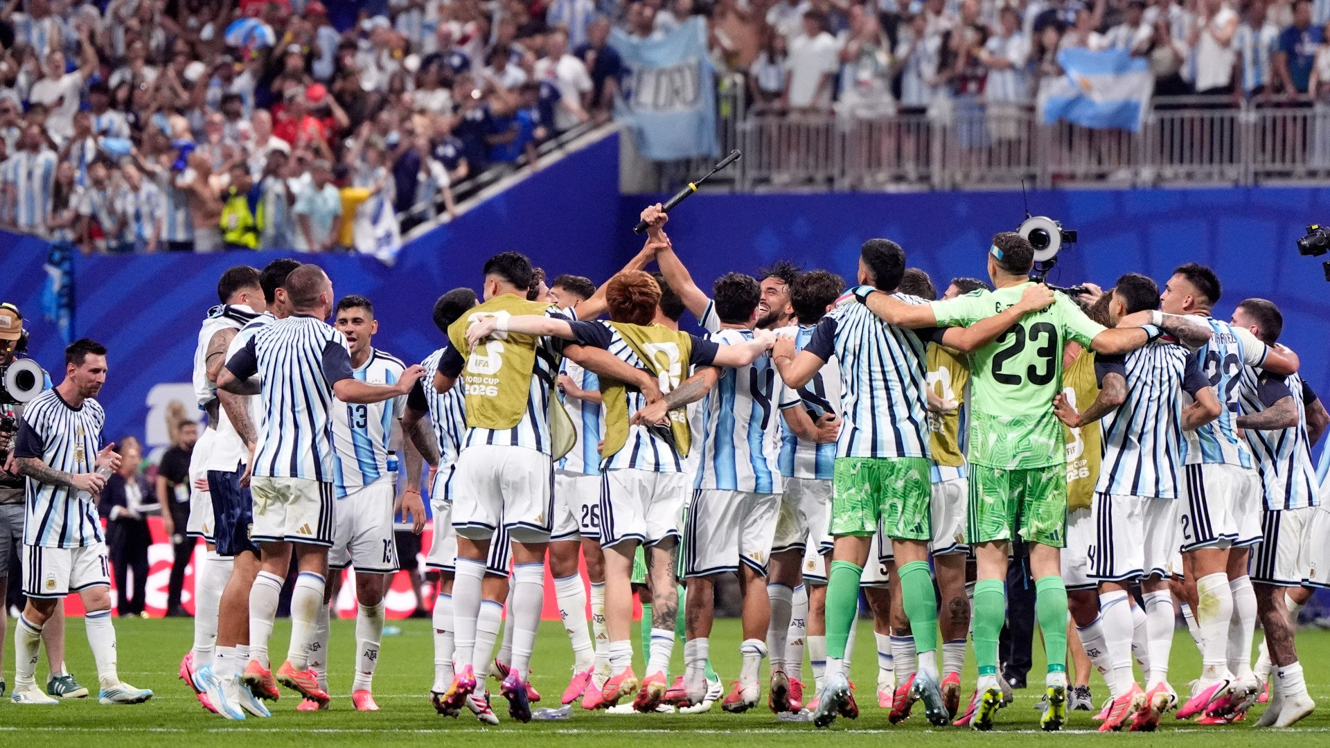 3-2 in rimonta all'Egitto, l'Argentina ai quarti