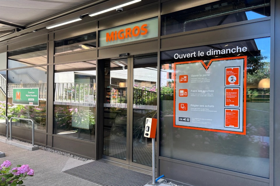 A Ginevra apre il primo supermercato Migros senza personale della Svizzera romanda
